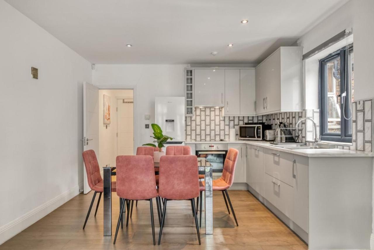 Appartement Luxurious Hidden Gem In Wandsworth à Londres Extérieur photo
